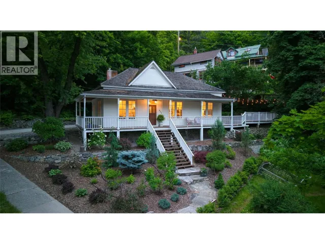 924 Vernon Street, Nelson, British Columbia V1L4G6