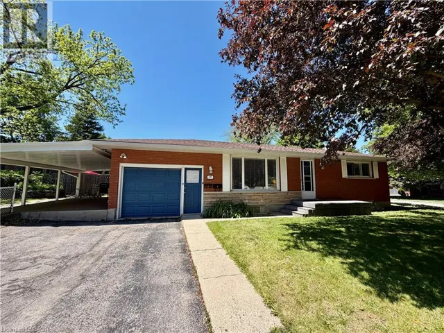 27 ELIZABETH Street, Cambridge, Ontario N3C2T2