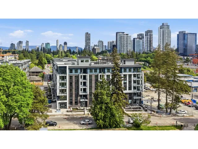 512 13455 94A AVENUE, Surrey, British Columbia V3V0H3