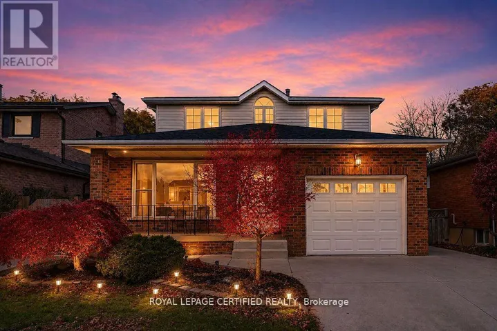 35 TRENHOLME CRESCENT, Hamilton (Trenholme), Ontario L8W2L4