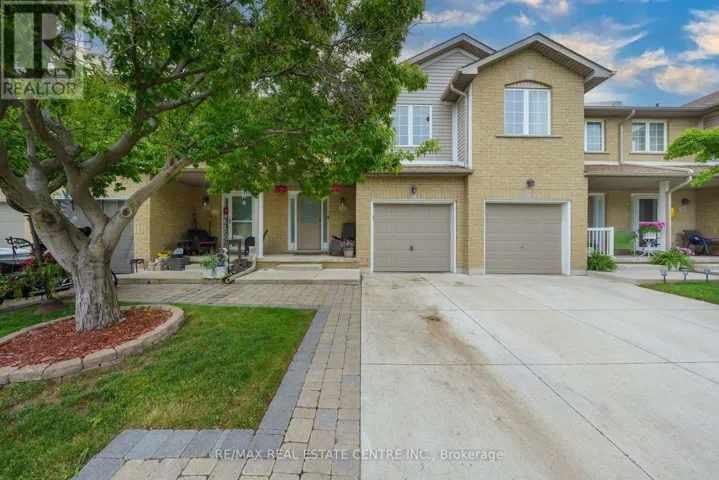 32 - 76 FRANCES AVENUE, Hamilton (Lakeshore), Ontario L8E5X2