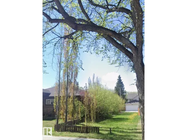 11726 125 ST NW NW, Edmonton, Alberta T5M0N6