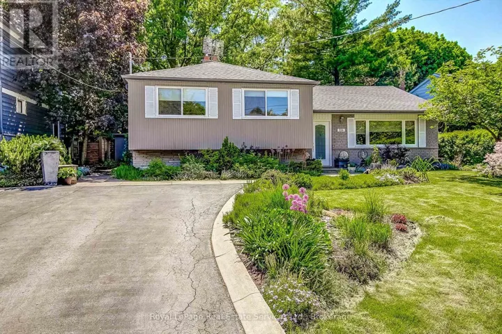 556 TRAFFORD CRESCENT, Oakville (WO West), Ontario L6L3T3