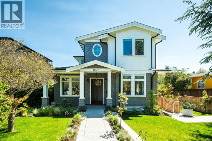 1027 Hampshire Rd, Oak Bay, British Columbia V8S4S8