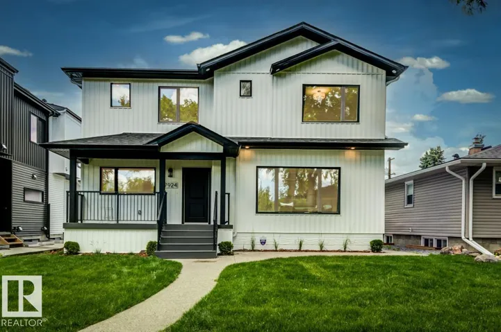 7924 92 AV NW, Edmonton, Alberta T6C1R7