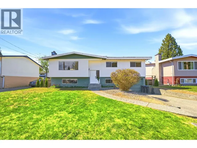 3561 YORK STREET, Port Coquitlam, British Columbia V3B4A8