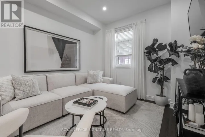 14 QUEEN MARY COURT, Vaughan (East Woodbridge), Ontario L4L0H9