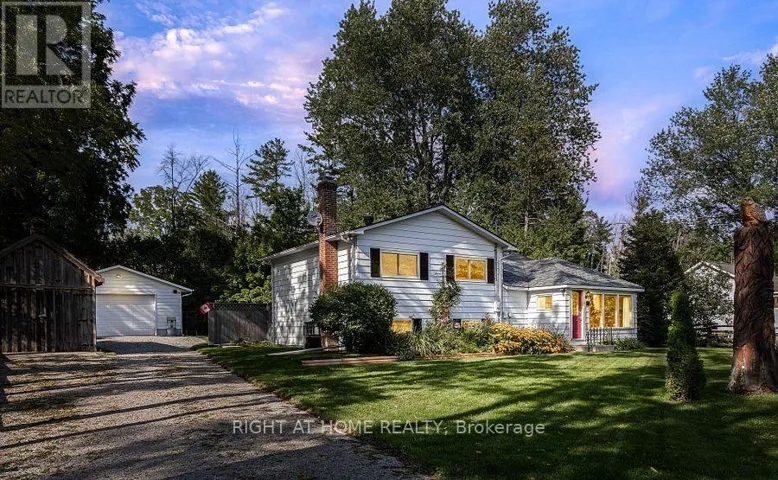 12 LAKESHORE ROAD E, Oro-Medonte, Ontario L0L2E0