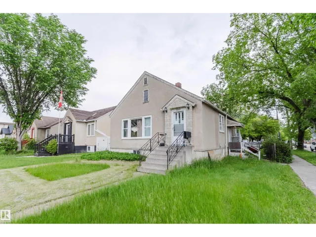 7703 109 ST NW, Edmonton, Alberta T6G1C4