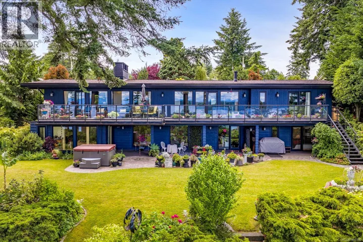 1093 Ash St, Campbell River, British Columbia V9W1G6