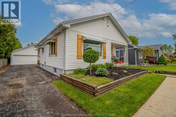 135 Alexandra AVENUE, Chatham, Ontario N7M1Y4