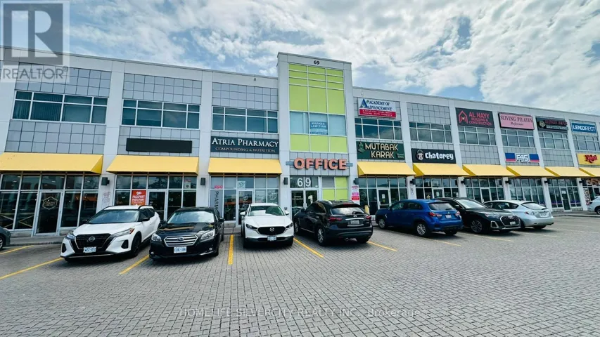 203 - 69 LEBOVIC AVENUE, Toronto (Clairlea-Birchmount), Ontario M1L0H2