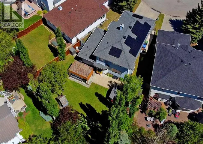 237 Scenic View Close NW, Calgary, Alberta T3L1Y5