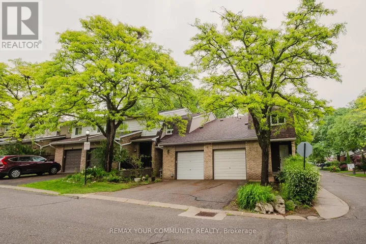 27 DUNKELD WAY, Markham (Royal Orchard), Ontario L3T4Y8