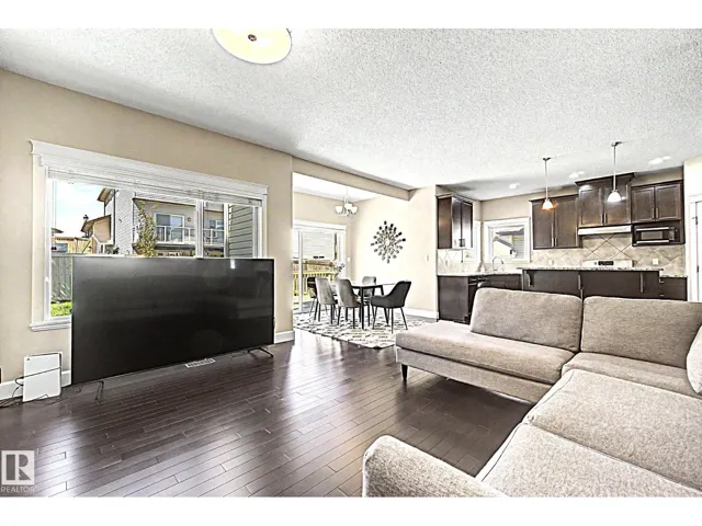 1932 67 ST SW, Edmonton, Alberta T6X0L9