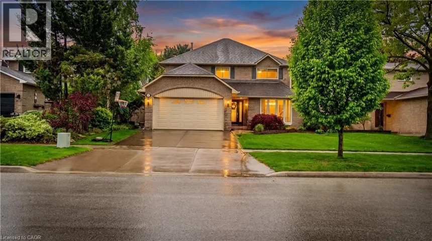 2393 ARNOLD Crescent, Burlington, Ontario L7P4J2