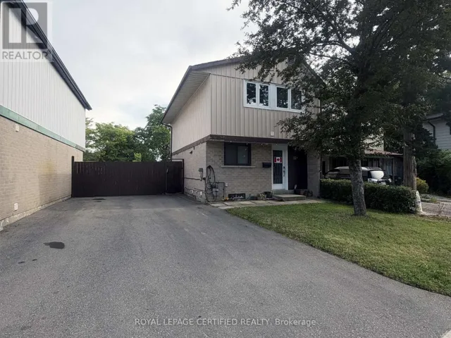 13 GREENHILLS SQUARE, Brampton (Northgate), Ontario L6S2J4