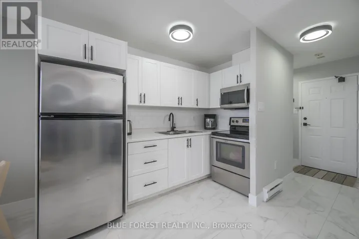 1105 - 76 BASE LINE ROAD W, London South (South E), Ontario N6J4X6