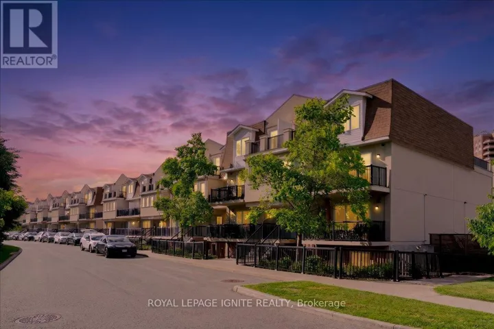 1004 - 3035 FINCH AVE AVENUE W, Toronto (Humbermede), Ontario M9M0A2