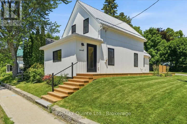 11 EYRE STREET, Prince Edward County (Picton Ward), Ontario K0K2T0