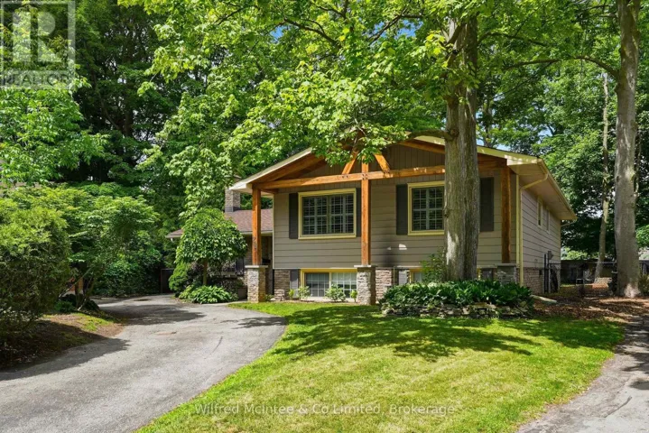 28 NUTHATCH PLACE, Cambridge, Ontario N3C3A6