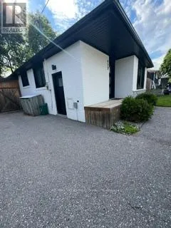 922 CENTRE STREET N, Whitby (Williamsburg), Ontario L1N4V1