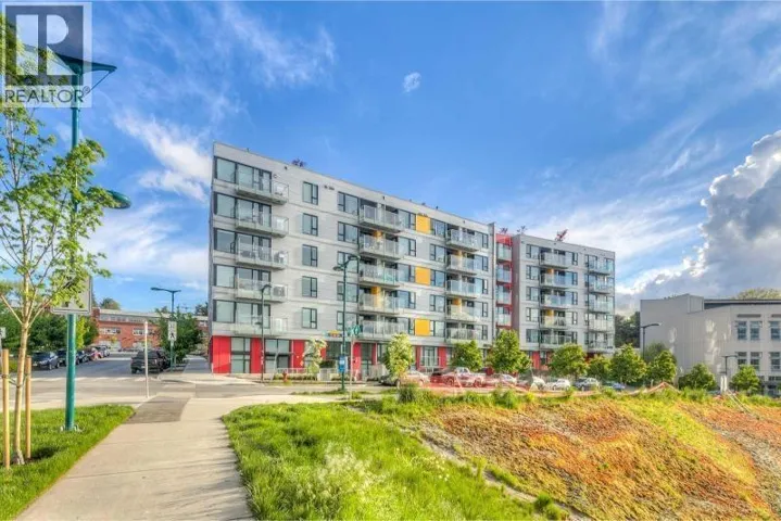 404 384 1ST AVENUE, Vancouver, British Columbia V5T0G5