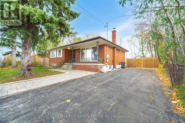 LOWER - 86 VISTA BOULEVARD, Mississauga (Streetsville), Ontario L5M1C5