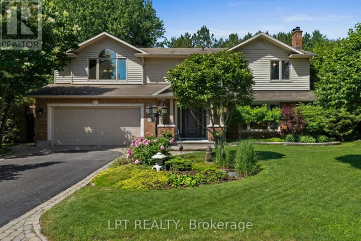38 GLENDENNING DRIVE, Ottawa, Ontario K2H7Y9