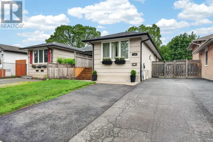 LOWER - 1599 SANDGATE CRESCENT, Mississauga (Clarkson), Ontario L5J2E3