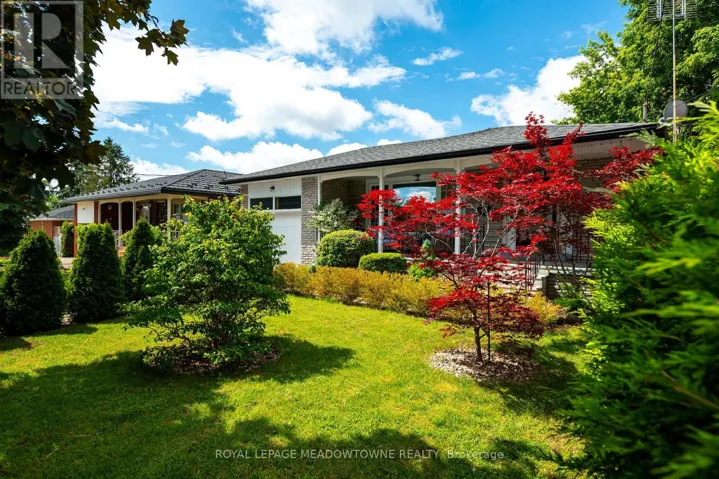28 ALGOMA DRIVE, Guelph (Victoria North), Ontario N1E1C7