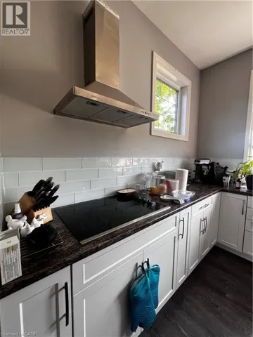 71 WILSON Street E, Ancaster, Ontario L9G2B3