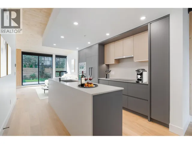 119 310 SALTER STREET, New Westminster, British Columbia V3M0N7
