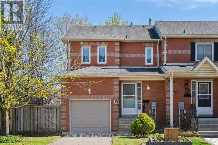 19 WALLACE DRIVE, Whitby (Pringle Creek), Ontario L1N9G9