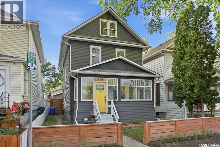 204 26TH STREET W, Saskatoon, Saskatchewan S7L0H6