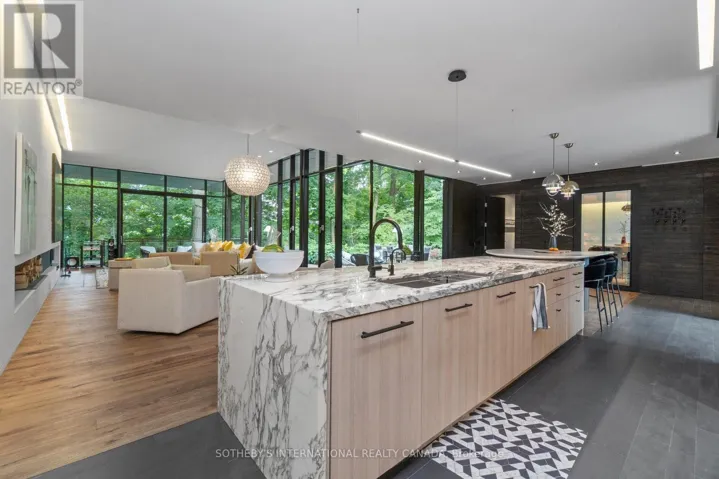 95 RIVERVIEW DRIVE, Toronto (Lawrence Park North), Ontario M4N3C6