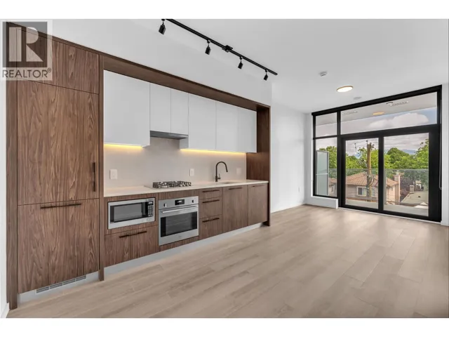 4XX 2729 KINGSWAY, Vancouver, British Columbia V5R0M6