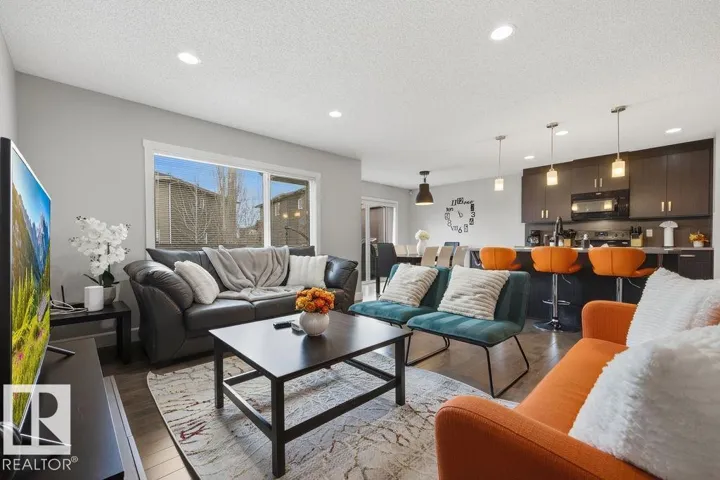 2366 WARE CR NW, Edmonton, Alberta T6W0S4
