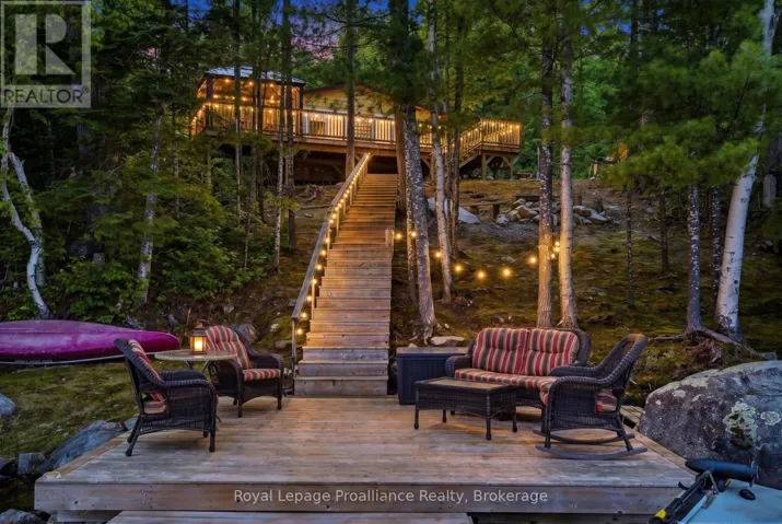 764 MAZINAW LAKE (WATER ACCESS ONLY), Addington Highlands (Addington Highlands), Ontario K0H1K0