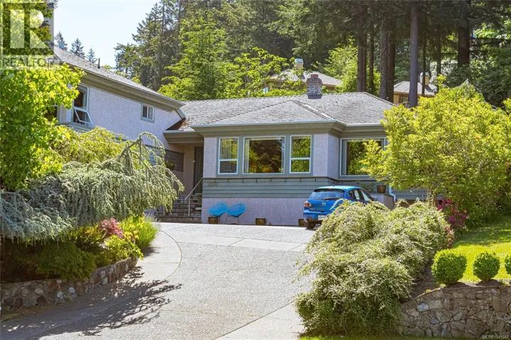 4343 Emily Carr Dr, Saanich, British Columbia V8X5E4