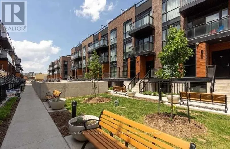 D 702 - 5289 HIGHWAY 7, Vaughan (Vaughan Grove), Ontario L4L0J1