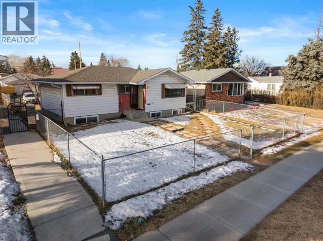 1527 46 Street SE, Calgary, Alberta T2A1N7