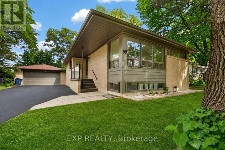 39 TREADGOLD CRESCENT, Toronto (Parkwoods-Donalda), Ontario M3A1X1