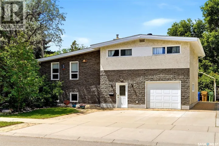 4120 Hillsdale STREET, Regina, Saskatchewan S4S3Z1
