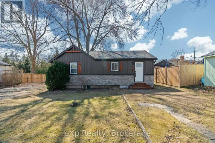236 SYDENHAM STREET, Strathroy-Caradoc (NW), Ontario N7G1V3