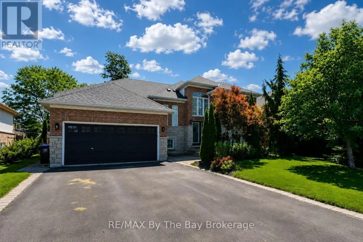 121 ROYAL BEECH DRIVE, Wasaga Beach, Ontario L9Z2N2