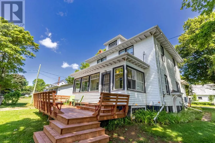 31 BREAKWATER Street, Souris, Prince Edward Island C0A2B0