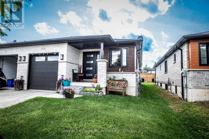 209 CHURCH STREET N, Wellington North (Mount Forest), Ontario N0G2L4