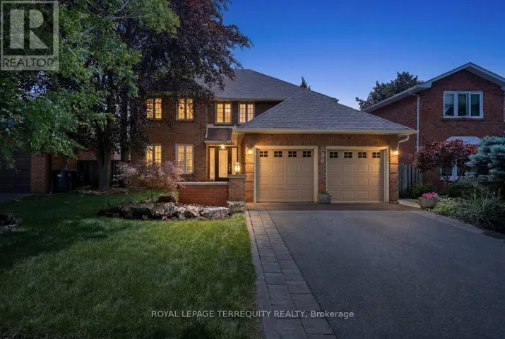 236 WHITCHURCH MEWS, Mississauga (Cooksville), Ontario L5A4B3