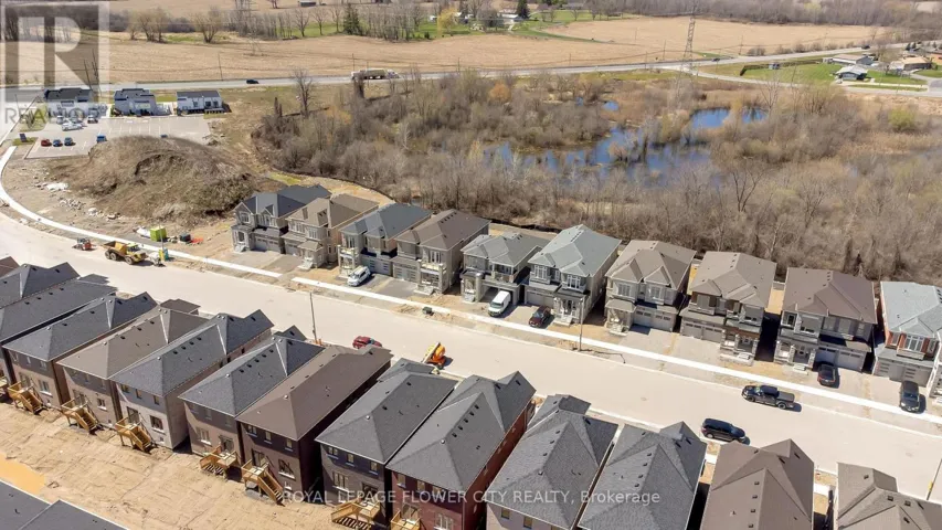 37 GLEDHILL CRESCENT, Cambridge, Ontario N1T0G4